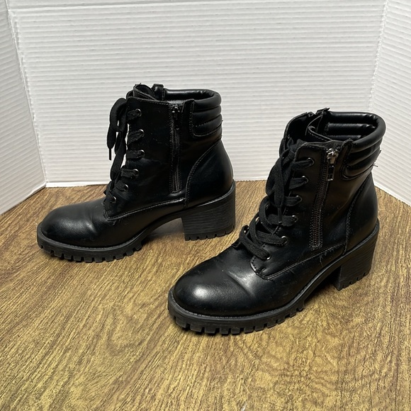 Madden Girl Black Lace Up Heeled Moto Combat Boots Size 7.5 - Picture 7 of 15
